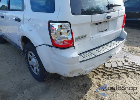 2008 Ford Escape Xls/Xls Manual z USA, uszkodzony, nr VIN 1FMCU02Z08KC97540